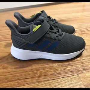 Brand NEW Adidas toddler shoe size 7.5
